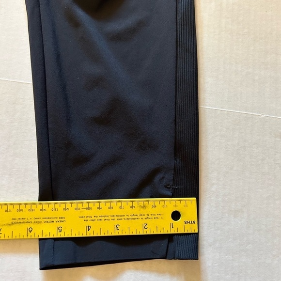 Athleta Brooklyn textured Mid rise ankle black light weight pants Sz-6 Q5 - Picture 13 of 16